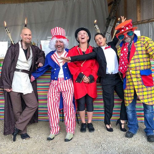 Statt eine Tournée in Norwegen ein Open-Air-Zirkus auf dem Camping