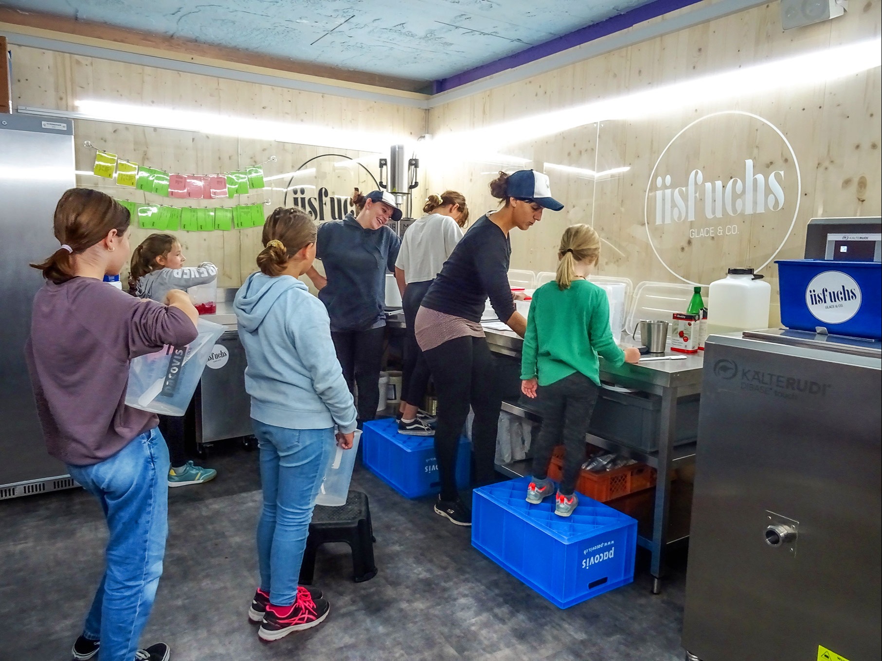 Selber Glace herstellen und viele  andere Angebote im Ferienspass 