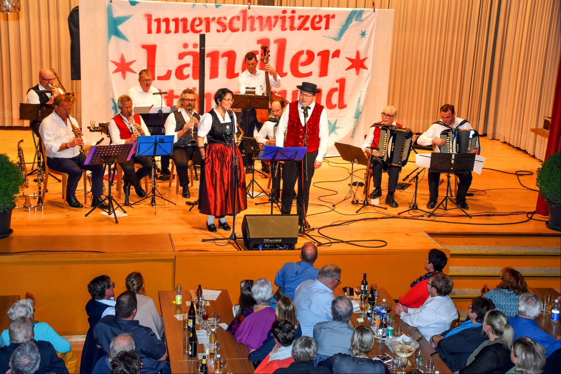 «Innerschwiizer Ländler Stärnstund»