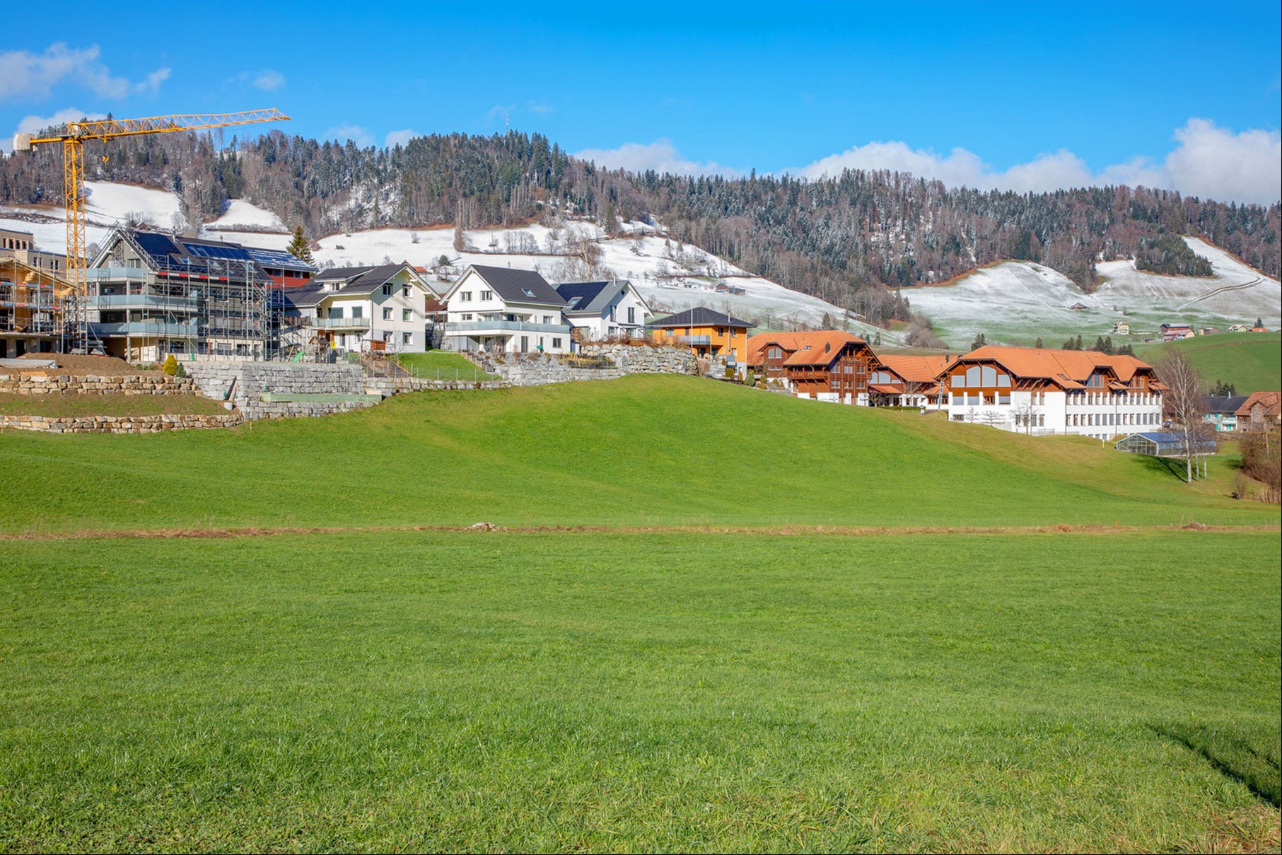 Hier soll das neue Trainingsfeld für die Fussballer entstehen 