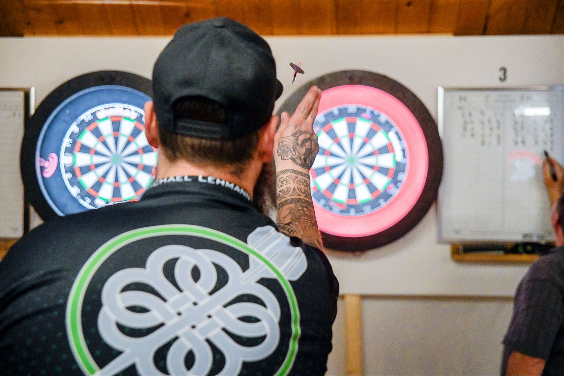 Die Nummer 1 der Schweiz am Turnier des Steel Darts Team Emmental