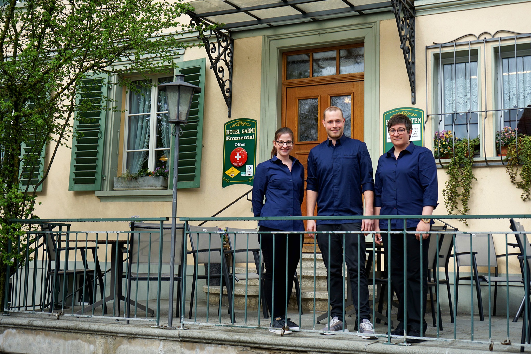 Saisonale Speisekarte und Livemusik in der Bar