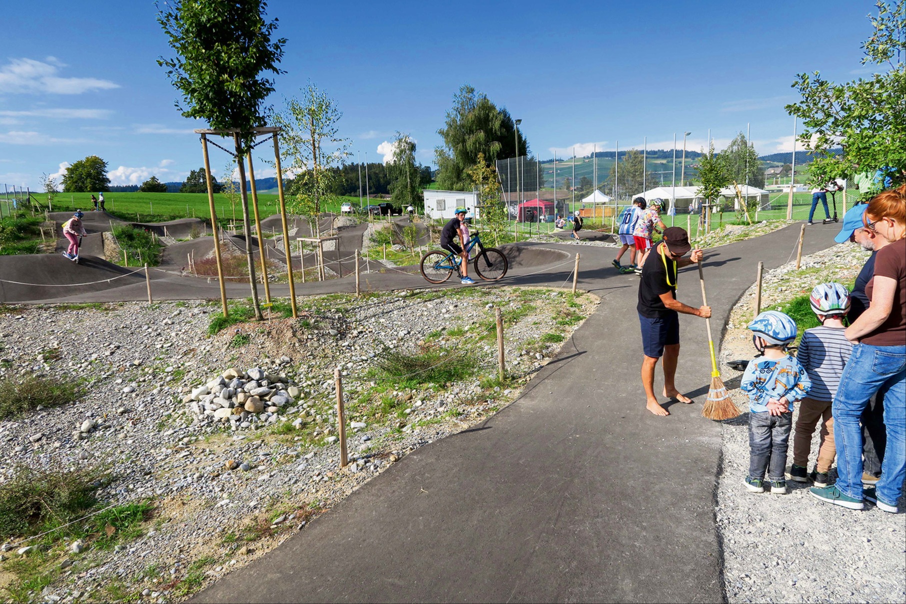Pumptrack mit einem Fest eingeweiht