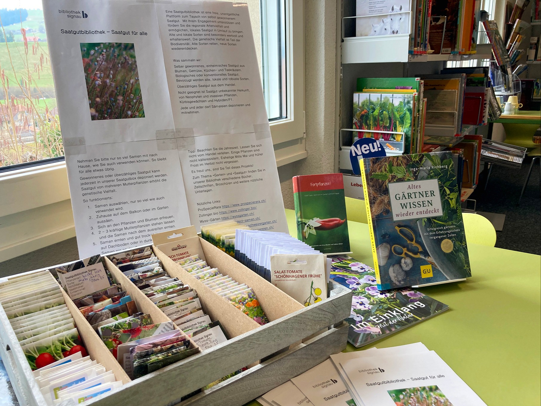 In der Bibliothek kann man neu Pflanzensamen tauschen