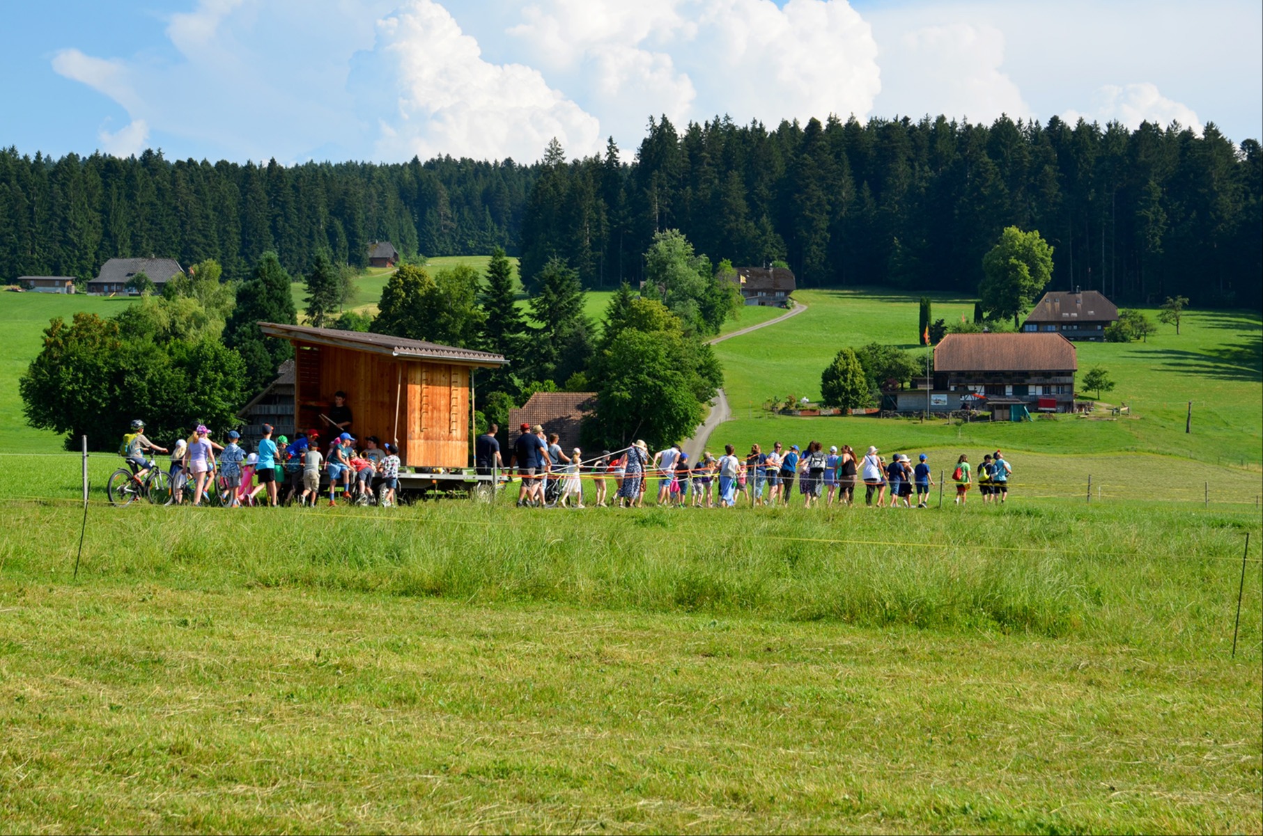 Wegzug aus dem Schulhaus Hübeli