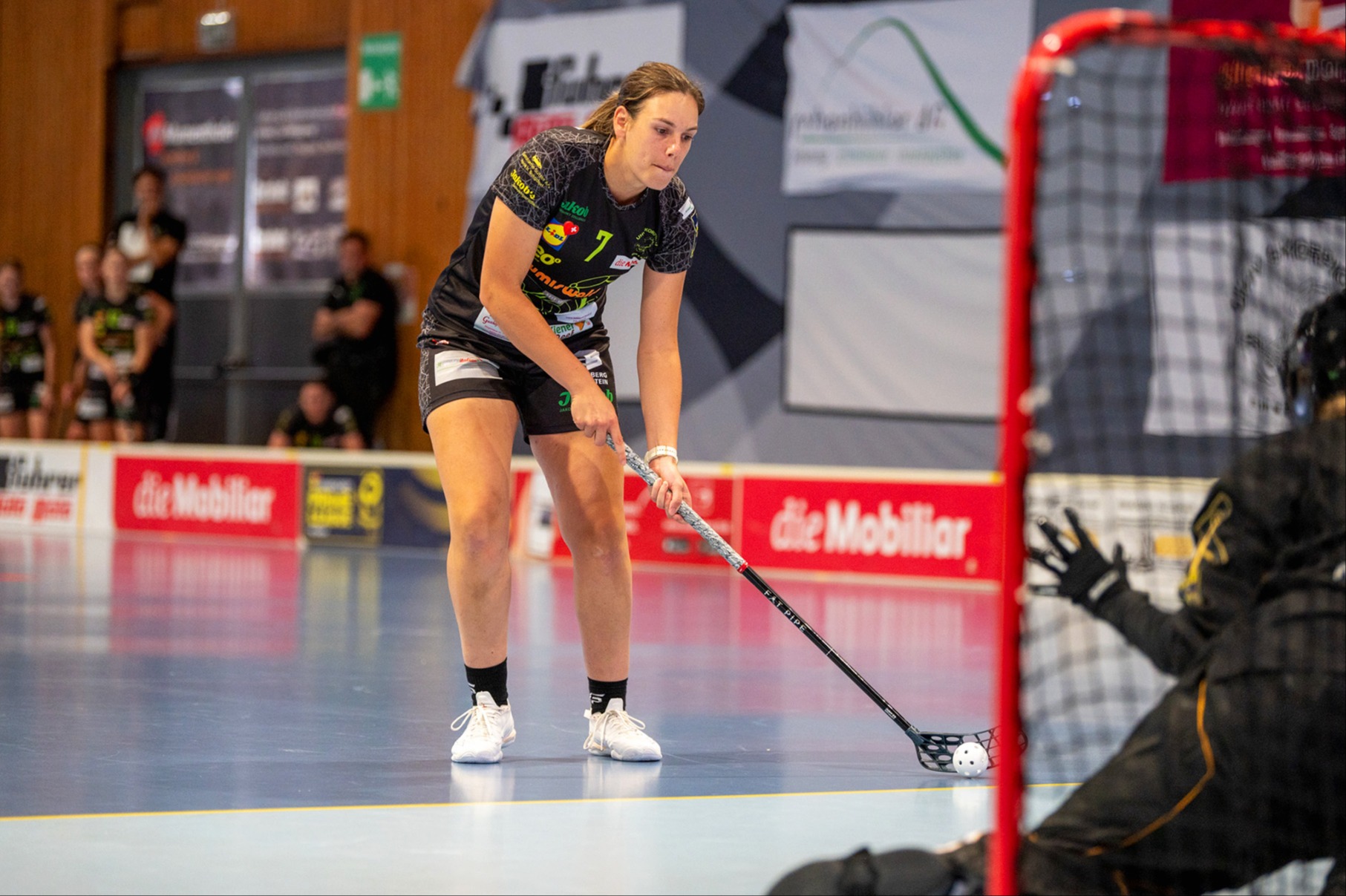 Spannung in der Meisterschaft, Favoritensiege im Cup