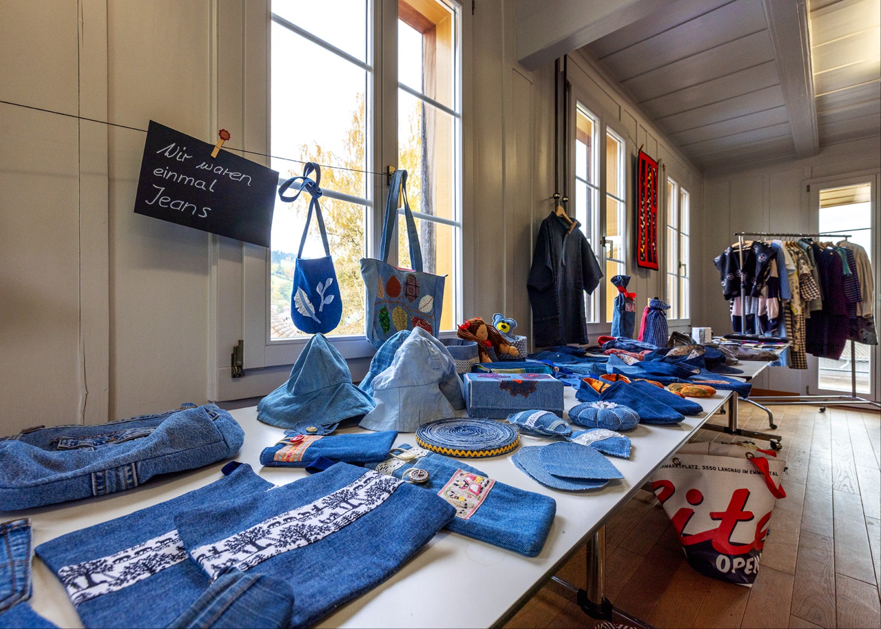 Ein zweites Leben für alte Kleider 