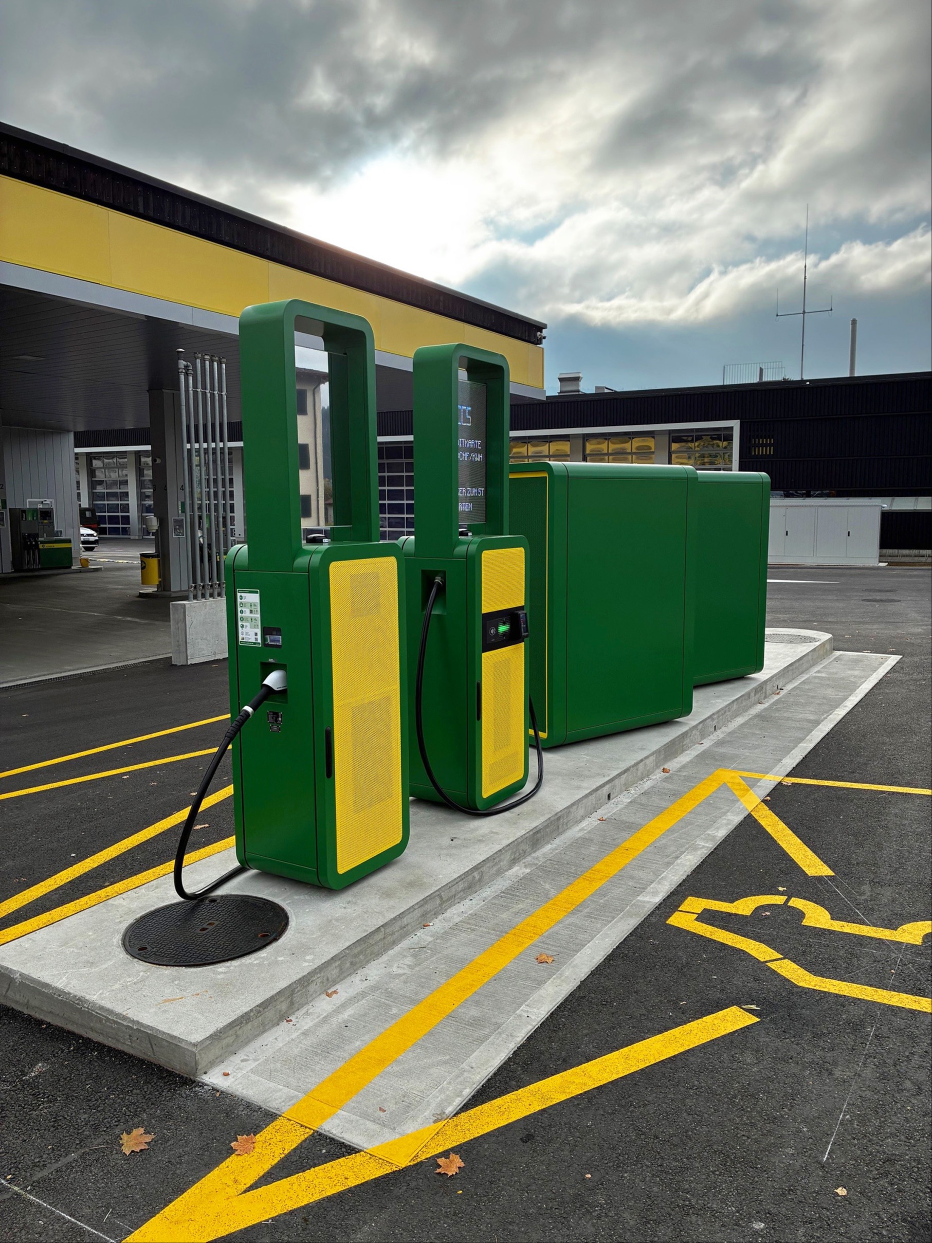 Neue Ladestationen und Sammelstelle