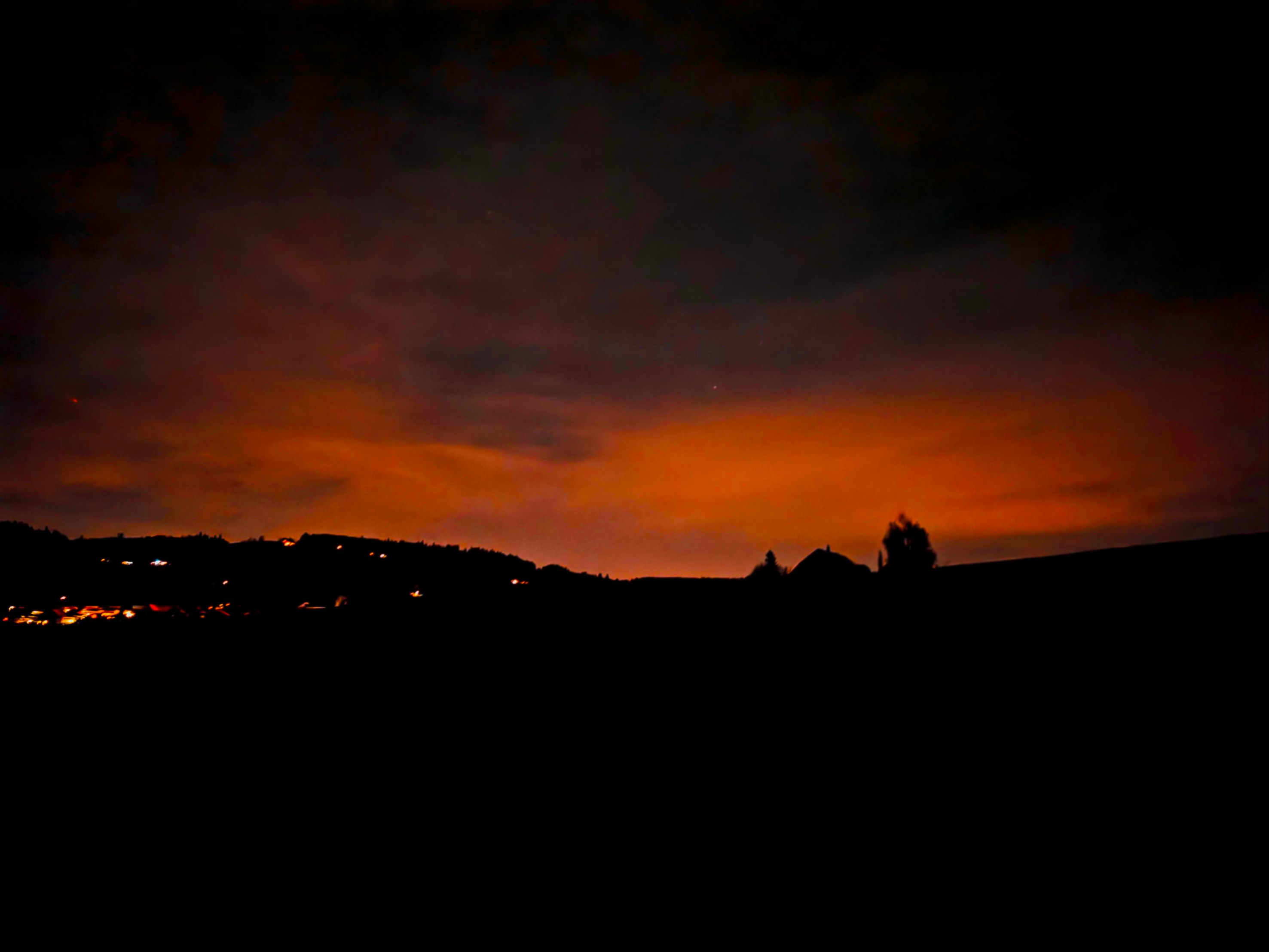 Wenn der Himmel nachts rot leuchtet