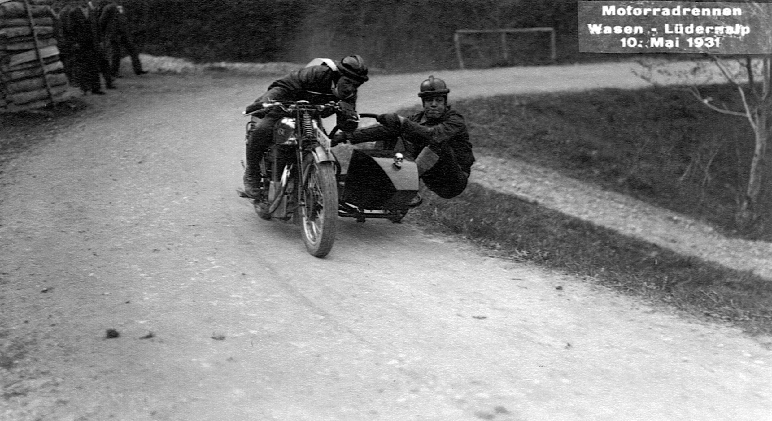 Dröhnen der Motoren