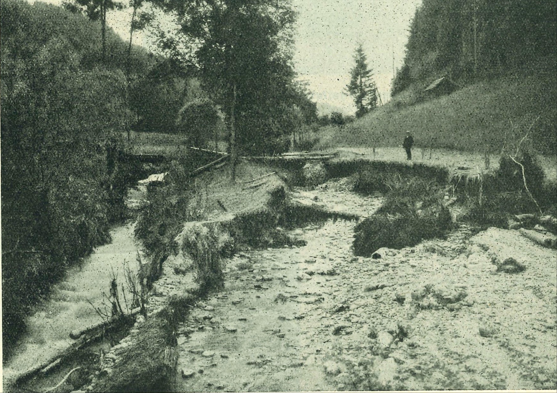 Die Strasse weggeschwemmt