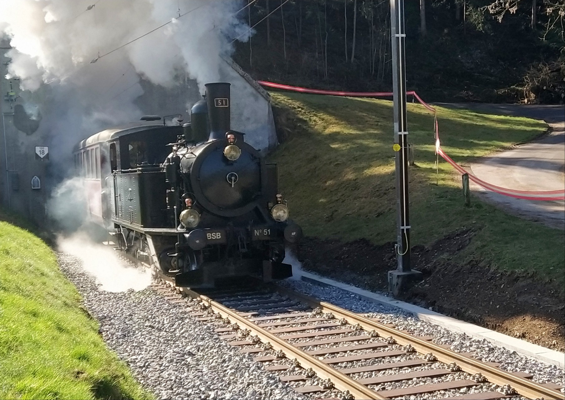 Mit Volldampf durch den sanierten Tunnel