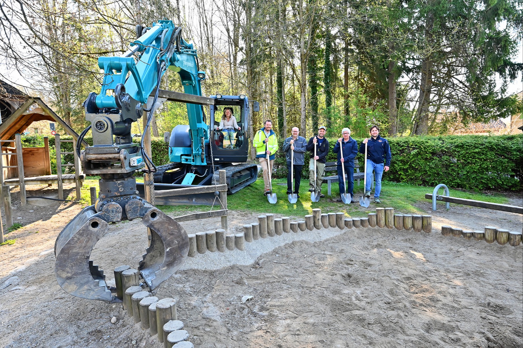 Spatenstich für den neuen Spielplatz